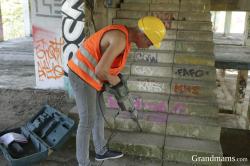 Bossy-Mom-Fucks-A-Construction-Worker