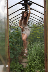 Naked-in-the-greenhouse