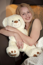 Cutie-playing-with-a-horny-senior