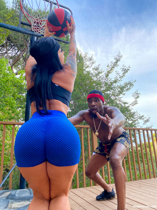 Big Booty On The Court