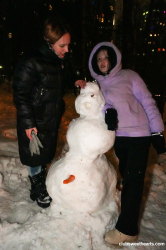 Hot-lesbians-make-snowman-melt