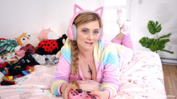 Big-Boobs-of-Camille