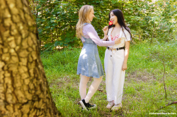 Brunette-Asian-Anna-VS-Blonde-Alice