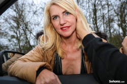 Gorgeous-MILF-rents-out-her-pussy-for-sex