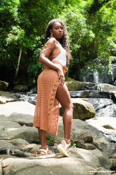 Mesmerizing-blueeyed-ebony