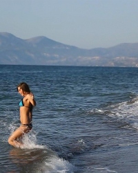 Caressing waves