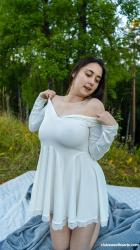 Busty-Remido-plays-with-her-tits