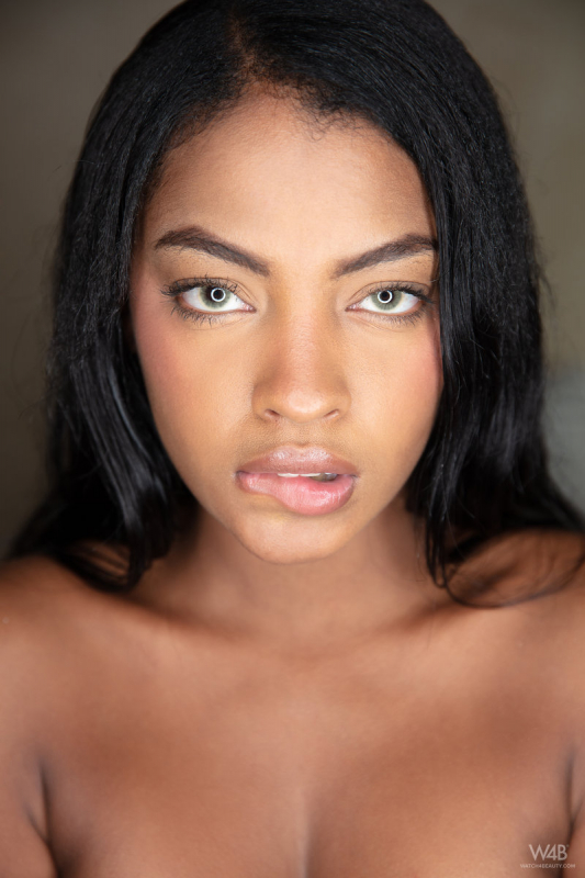 Sofi Close Up