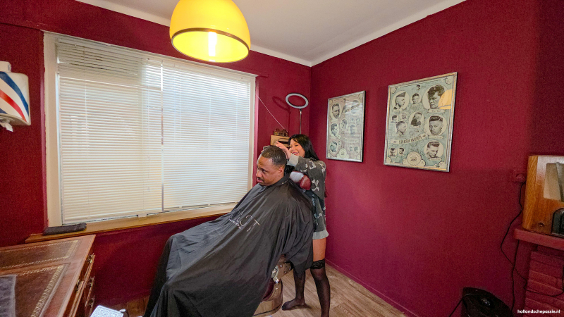 Bij de Blote Barbier!