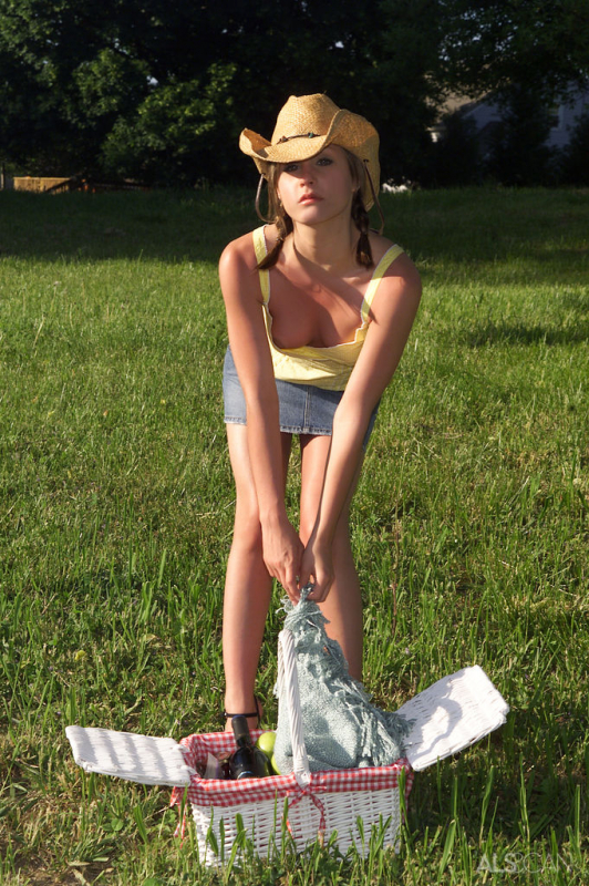 Cowgirl Picnic