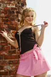 Goldie--Tits-Outdoor