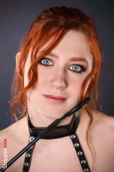 Hard-Seductress