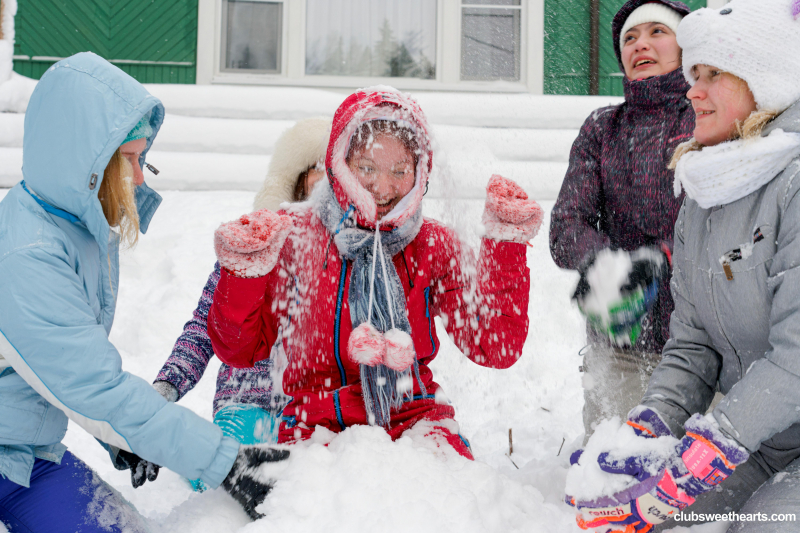 Frosty Sweethearts 3/3