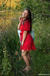 Sumiko-gets-hot-by-the-lake