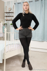 Grey-Shorts-Ankle-Boots-Black-Tights