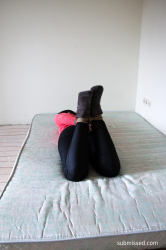 Lena-struggling-on-a-matras