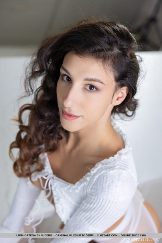 Presenting Luna Ortega