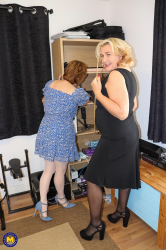 Mature-Kugar-is-being-submissive