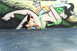 Pawg-beauty-posing-for-you
