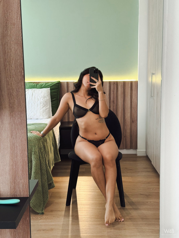 Leyla Grey: Selfie 4U: Erotic Greeting