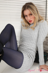 Minidress-Heels-Pantyhose-Over-Stockings