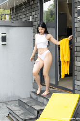 Virgin-Butterfly-doesn't-like-tan-lines
