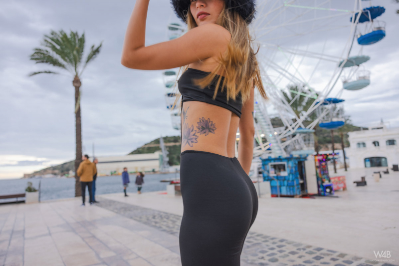 Her Beautiful Legs