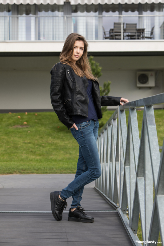Mia I
