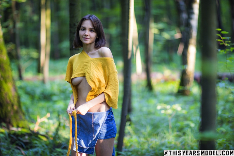 Lara Is Bare In The Russian Woods