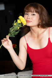 Presenting-Mai-Bloom