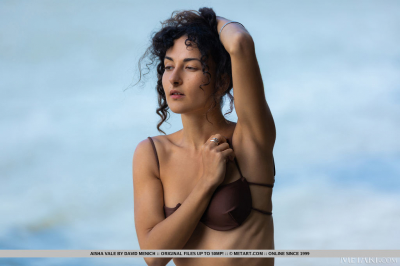 Presenting Aisha Vale
