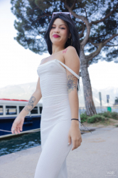 Lilith-Baph:-Beauty-By-The-Lake