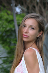 Presenting-Leila-Mazz