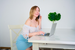 Alice-needs-her-pussy-fixed