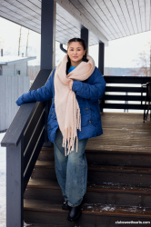 Amelia-Ost-in-winter-playground