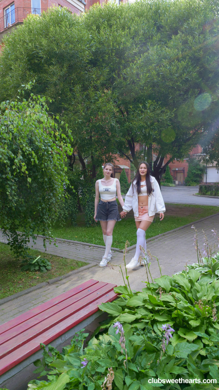 Pillow fight with Amelia Ost and newbie Miss Len